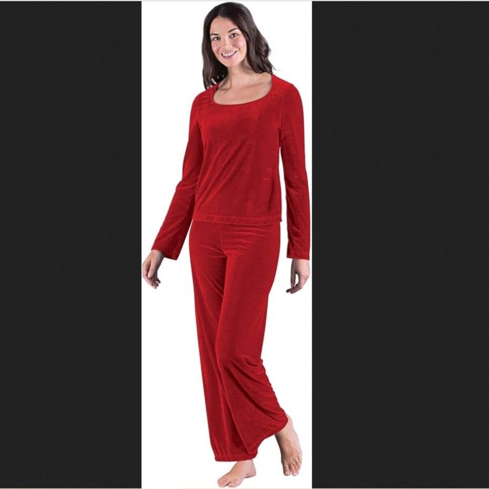 NWT Pajamagram Vintage Velour Ruby Red Long Sleeve PJ Set, XS